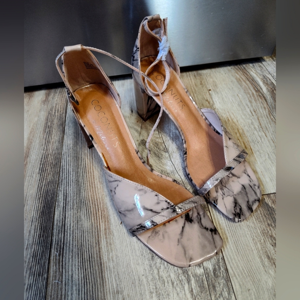 Marbled colored, Coconuts, size 9 heels, women's shoes